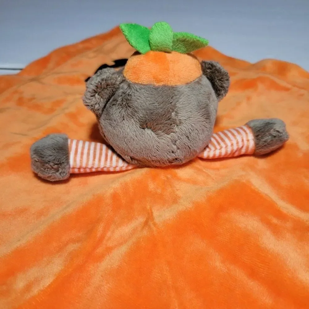 Carters Halloween Baby Lovey Rattle Security Blanket Pumpkin Bear‎